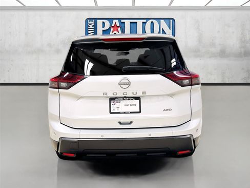 Used 2024 Nissan Rogue S AWD/4WD image 6