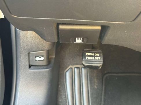 Used 2024 Nissan Altima 2.5 SV FWD image 25