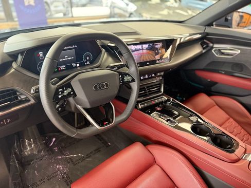 Used 2021 Audi Q8 Premium Plus w/ Premium Plus Package AWD/4WD image 33