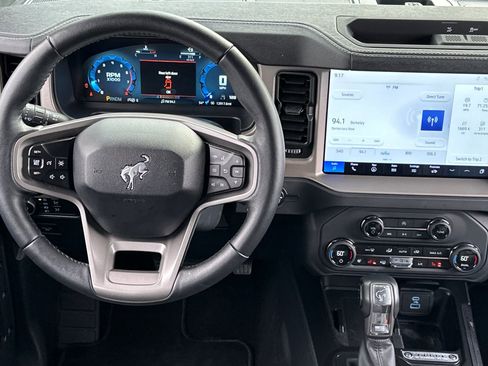 Used 2025 Ford Bronco Outer Banks image 13