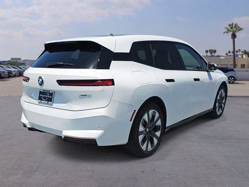 New 2026 BMW iX xDrive60 w/ Executive Package image 5