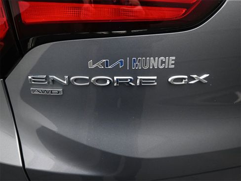 Used 2022 Buick Encore GX Preferred w/ Cold Weather Comfort Package image 10