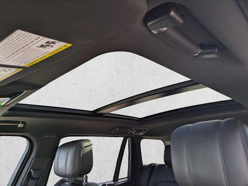 Used 2021 Land Rover Range Rover P525 Westminster Edition LWB image 16