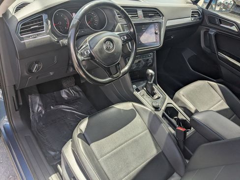 Used 2019 Volkswagen Tiguan SE AWD/4WD image 17