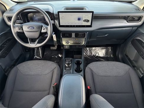 Certified 2025 Ford Maverick XL image 10