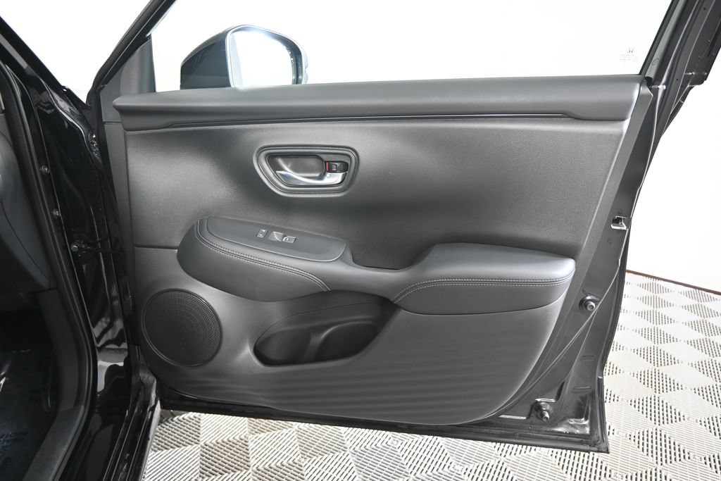 Used 2026 Honda HR-V EX-L image 12