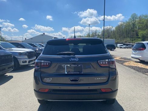 Certified 2023 Jeep Compass Limited w/ Sun and Sound Group AWD/4WD image 3