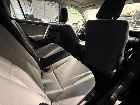 Used 2016 Toyota RAV4 XLE w/ Protection Package AWD/4WD image 17