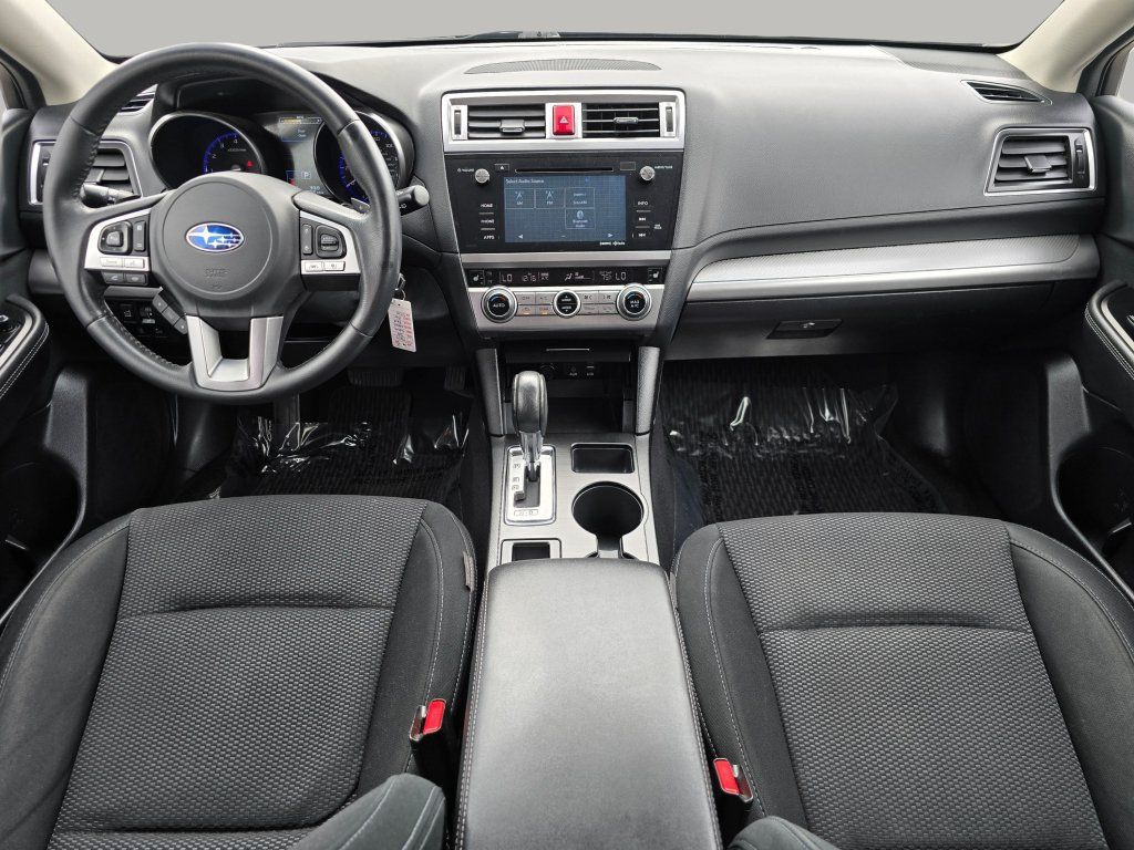 Used 2017 Subaru Outback 2.5i Premium AWD/4WD image 2
