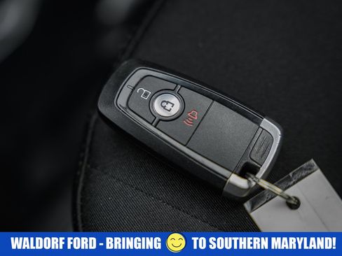Used 2019 Ford Edge SE image 37