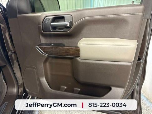 Used 2019 GMC Sierra 1500 SLE w/ SLE Value Package AWD/4WD image 21