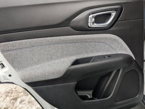 Used 2025 Jeep Compass Latitude image 26