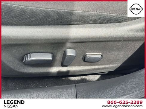 Used 2024 Nissan Altima 2.5 SV w/ SV Premium Package AWD/4WD image 17