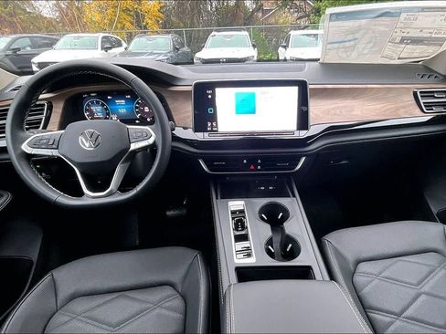 New 2026 Volkswagen Atlas SE image 15
