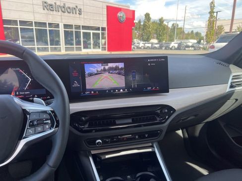 Used 2025 BMW 330i xDrive Sedan image 12