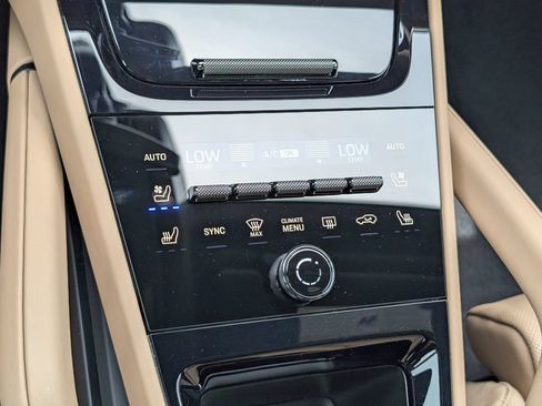 Certified 2026 Porsche Cayenne E-Hybrid AWD/4WD image 20