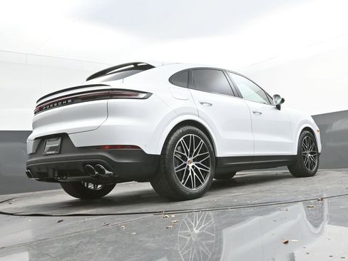 New 2026 Porsche Cayenne Coupe image 32