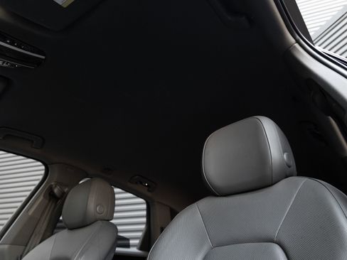 Certified 2023 Porsche Cayenne AWD/4WD image 14