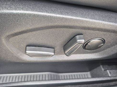 Certified 2024 Ford Edge SEL image 12