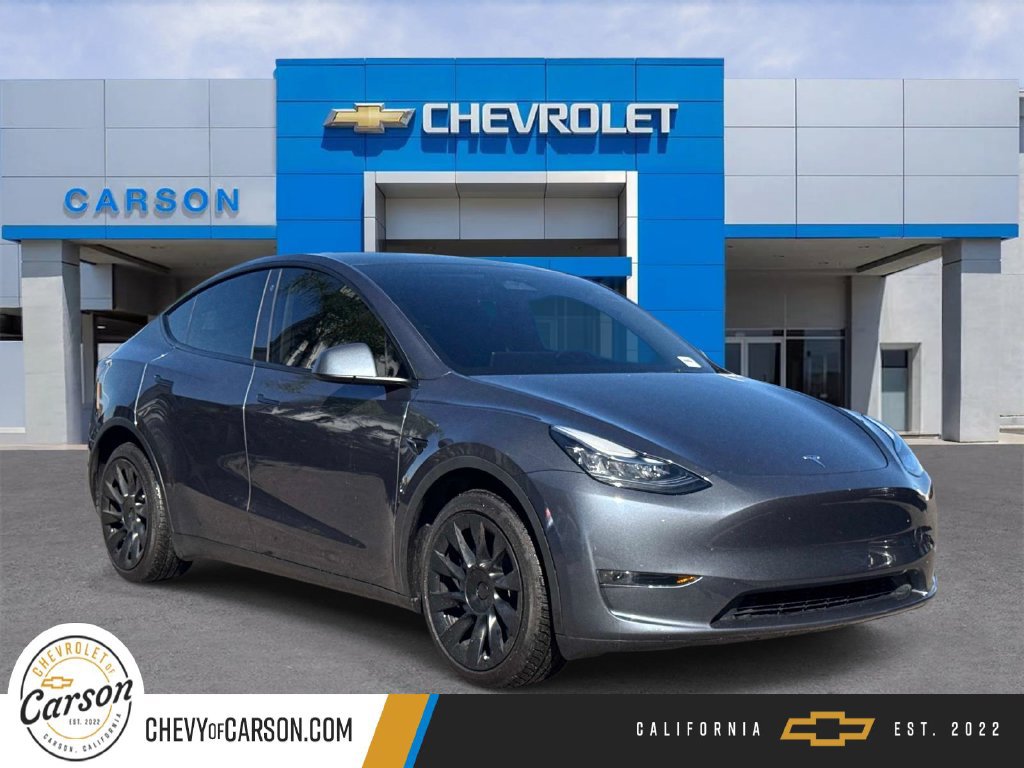 Used 2023 Tesla Model Y Long Range AWD/4WD image 1