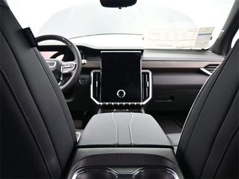 New 2025 GMC Acadia Denali w/ Super Cruise Package image 26