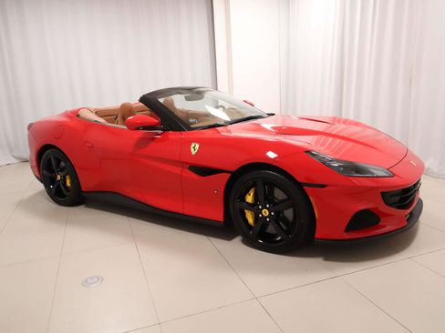 Used 2023 Ferrari Portofino M RWD image 7