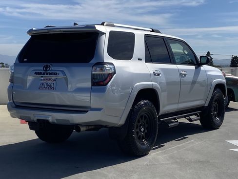 Certified 2019 Toyota 4Runner SR5 image 3