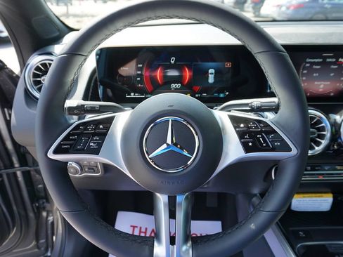 Certified 2025 Mercedes-Benz GLB 250 image 22
