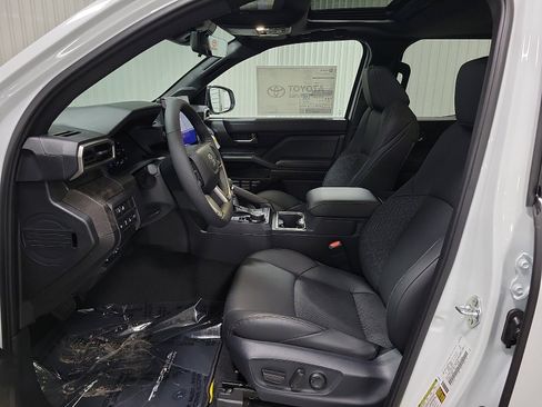 New 2026 Toyota Tacoma Limited AWD/4WD image 10