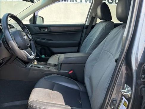 Used 2018 Subaru Outback 2.5i Limited AWD/4WD image 6