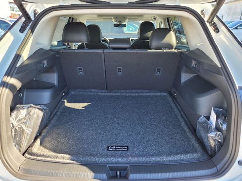 New 2026 Volkswagen Tiguan SE AWD/4WD image 19