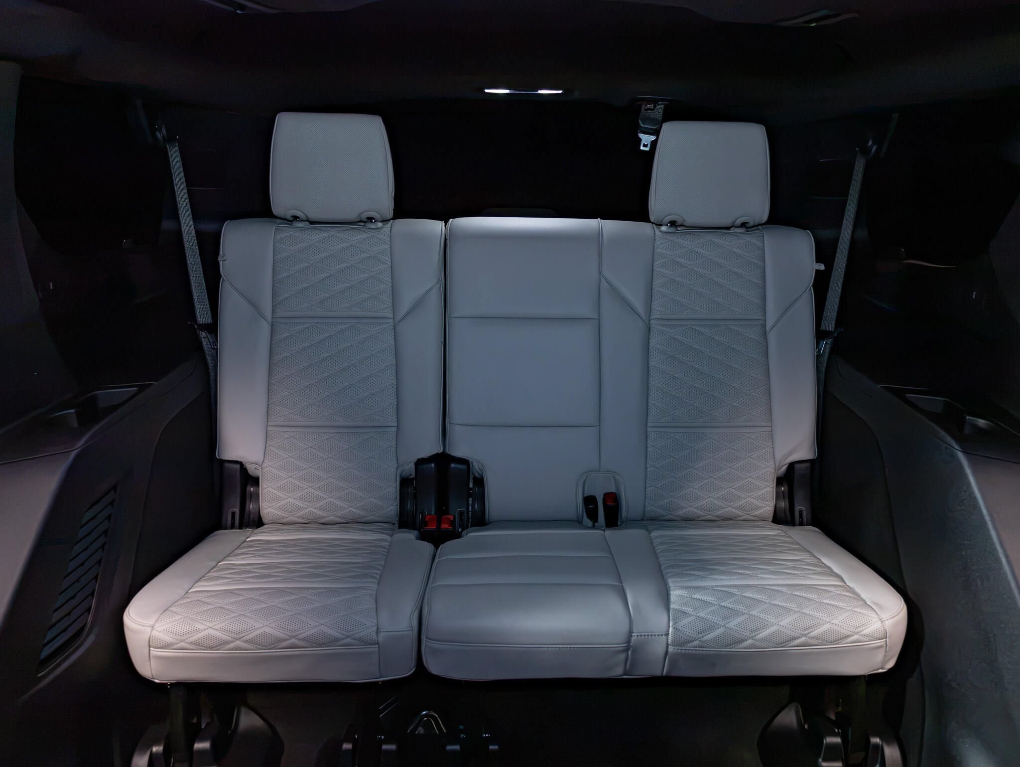 Used 2025 Cadillac Escalade Sport Platinum w/ LPO, Floor Liner Package AWD/4WD image 23