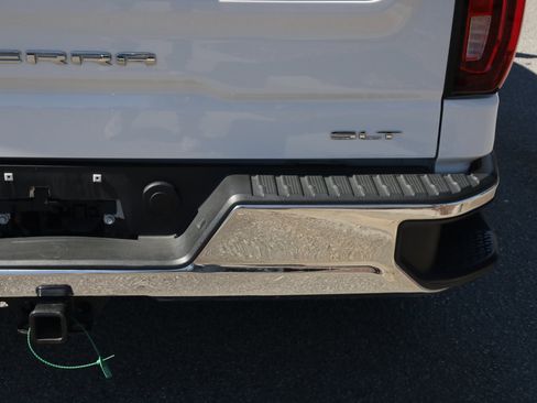 Used 2025 GMC Sierra 1500 SLT image 15