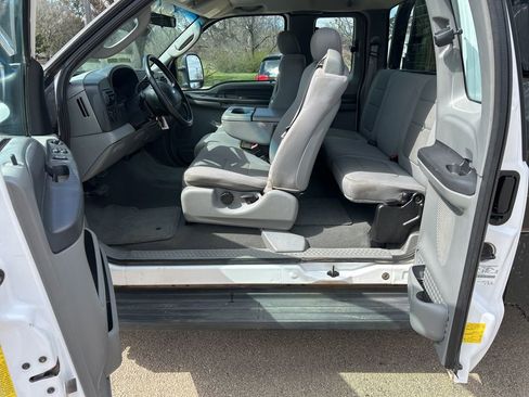 Used 2006 Ford F350 4x4 SuperCab Super Duty image 9