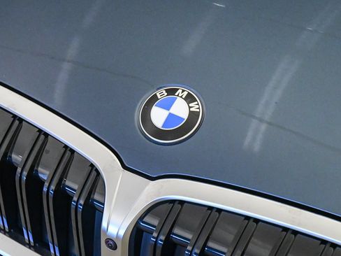 Used 2024 BMW 540i xDrive w/ Premium Package AWD/4WD image 8