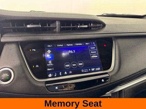 Used 2025 Cadillac XT5 Premium Luxury image 14