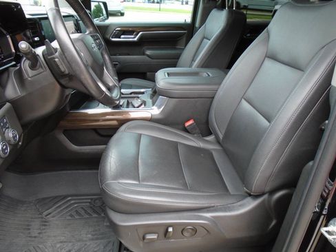 Used 2022 Chevrolet Silverado 1500 RST AWD/4WD image 9