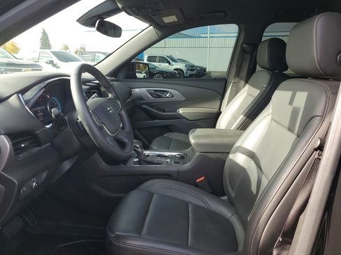 Used 2023 Chevrolet Traverse LT w/ Midnight/Sport Edition image 5
