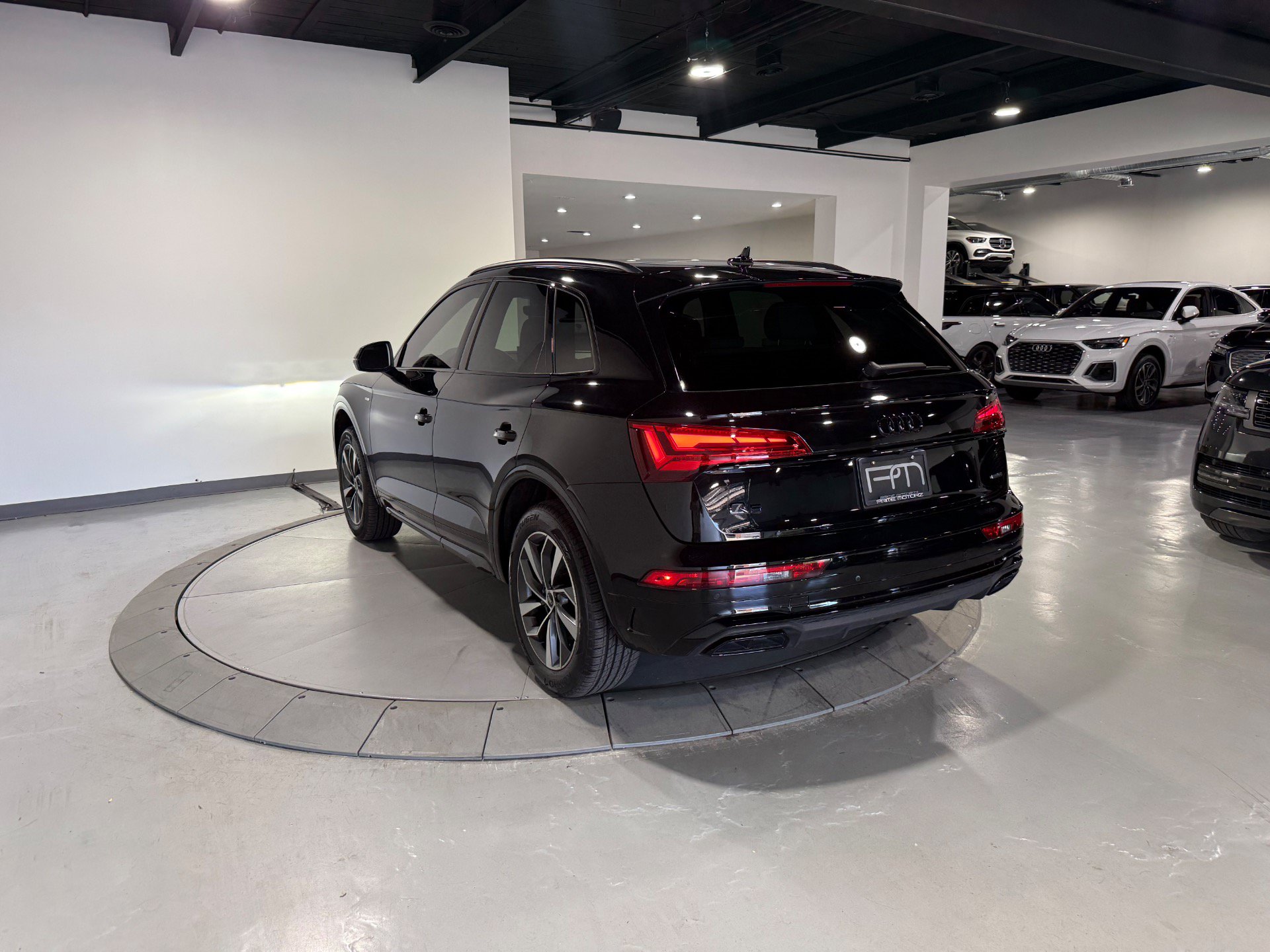 Used 2024 Audi Q5 2.0T Premium w/ Summer of Audi Package AWD/4WD image 13