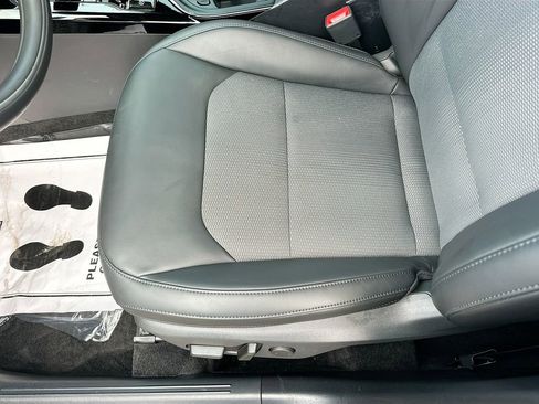 Used 2024 Kia Niro EX FWD image 19