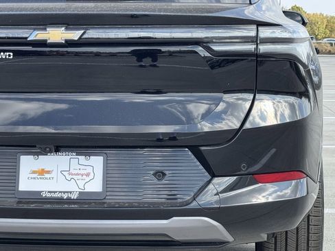 New 2026 Chevrolet Equinox EV LT image 6