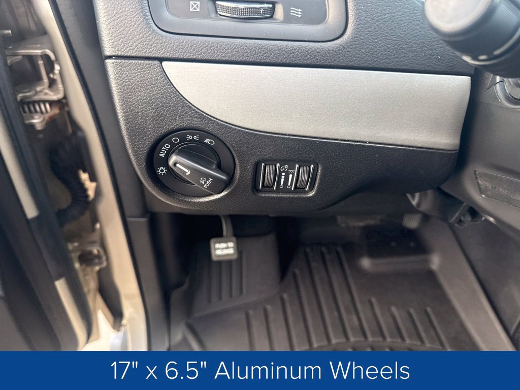 Used 2015 Dodge Grand Caravan R/T w/ Driver Convenience Group FWD image 19