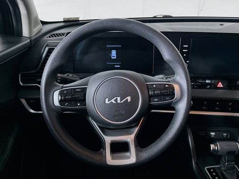 Used 2024 Kia Sportage LX image 17