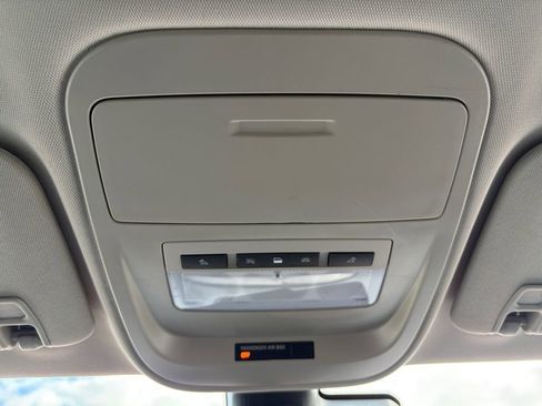 Used 2022 Chevrolet Colorado Z71 w/ Safety Package image 29