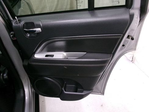 Used 2017 Jeep Compass High Altitude image 28