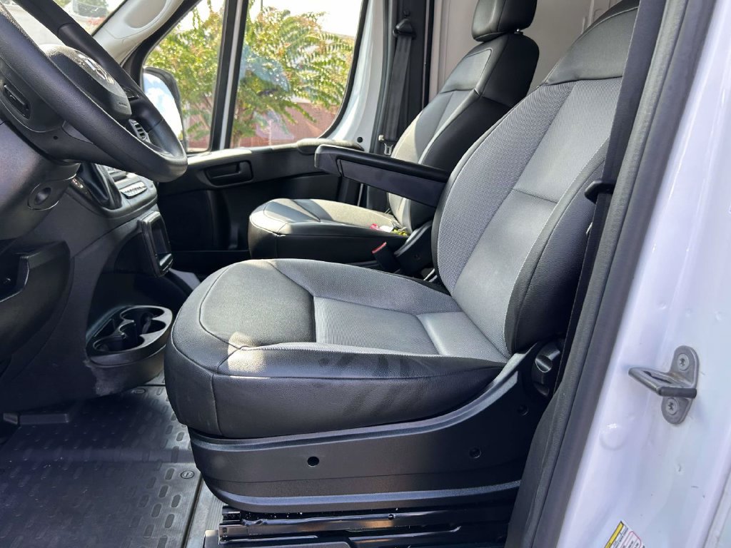 Used 2025 RAM ProMaster 2500 w/ Convenience Group FWD image 16