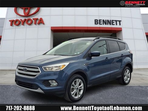 Used 2018 Ford Escape SE image 1