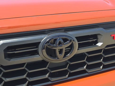 Used 2025 Toyota Tacoma TRD Sport AWD/4WD image 10