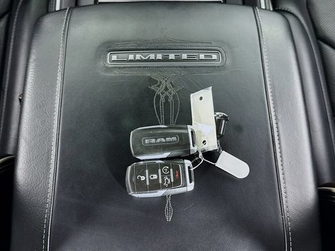 Used 2023 RAM 1500 Limited w/ Body-Colour Bumper Group AWD/4WD image 34