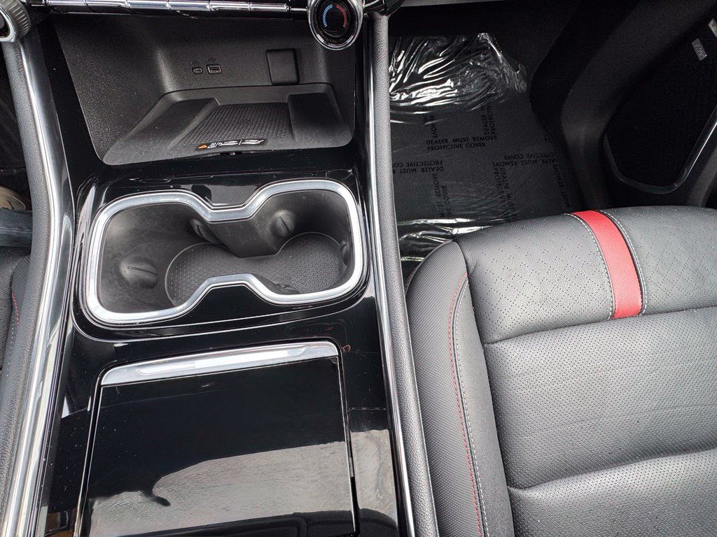 Used 2025 Chevrolet Traverse RS AWD/4WD image 29